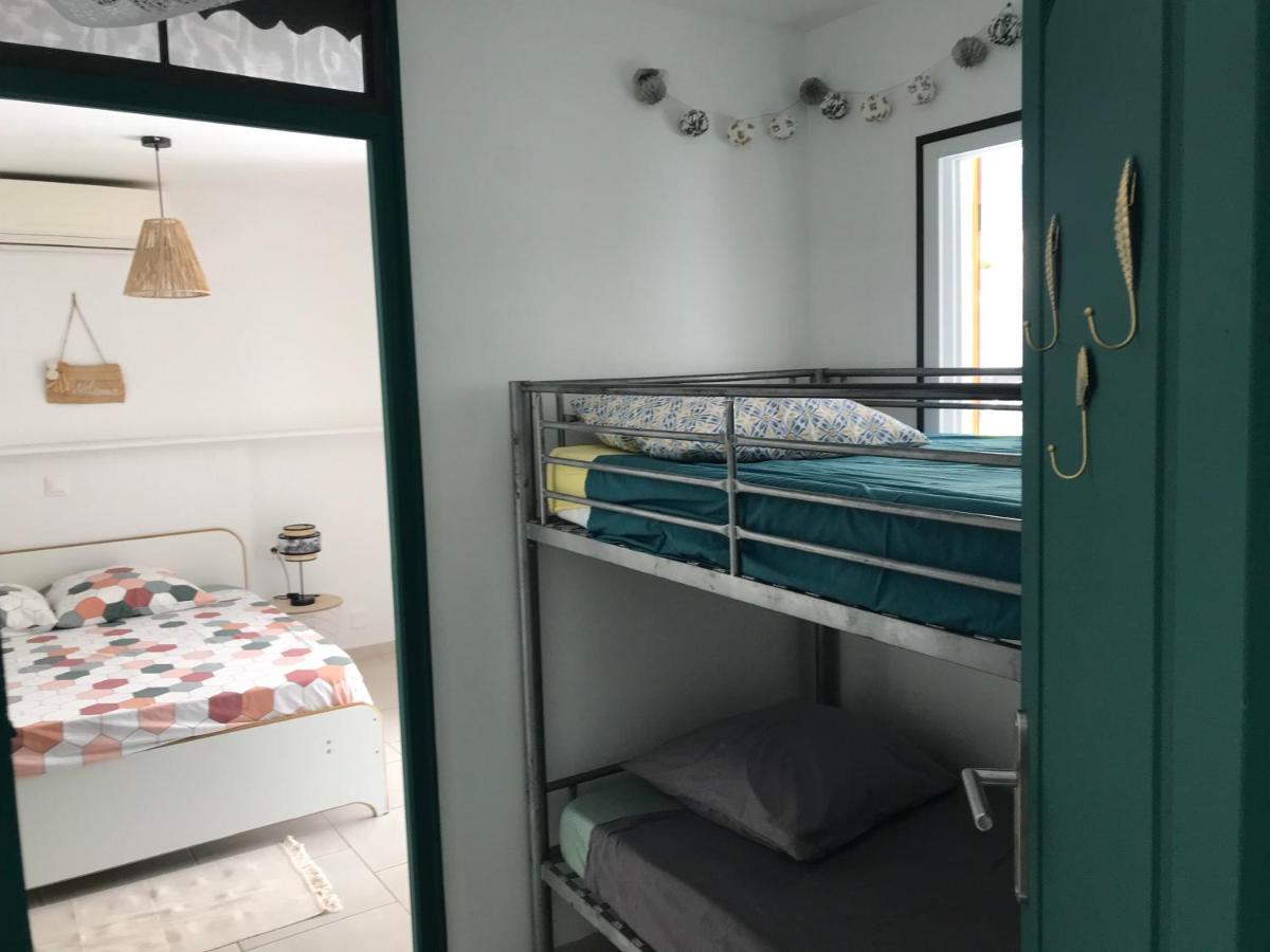 Gites Le Petit Voyageur Sainte-Anne  Esterno foto